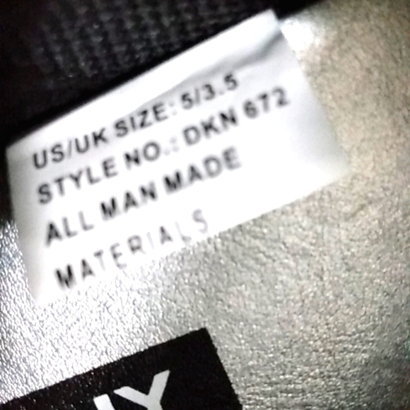 DKNY BLACK WHITE RHINESTONE SLIP-ON SNEAKERS SIZE 5 NWOT - Picture 10 of 14